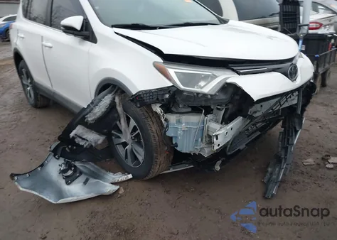 2017 Toyota Rav4 Xle z USA, uszkodzony, nr VIN 2T3RFREV7HW577419